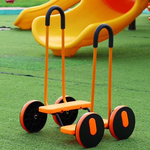 幼教专用儿童平衡踩踏车幼儿园感统训练器材幼教四轮平衡脚踏车